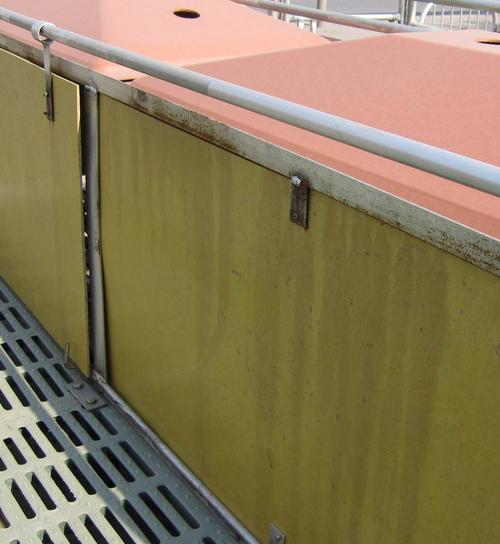 专业生产猪场玻璃钢母猪产床围栏用板,隔板等部件